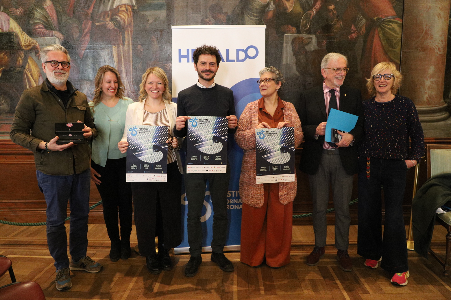 Foto di gruppo Festival del giornalismo di Verona